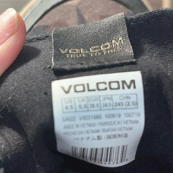 Volcom Skate Shoes - Picture 4 of 5